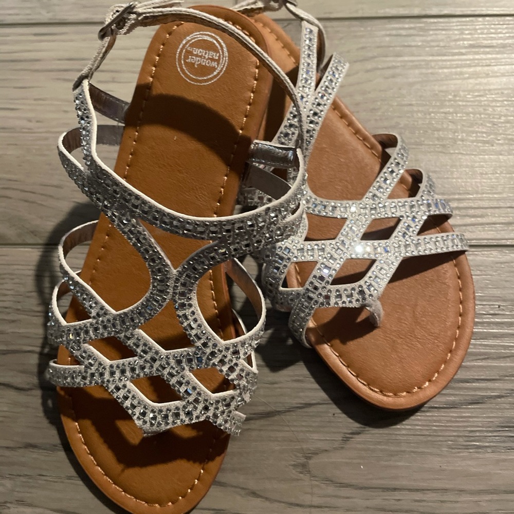 Girls silver sandals, new w/o tags